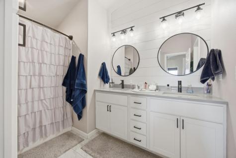 1150 Highland Lane W West Fargo ND 58078