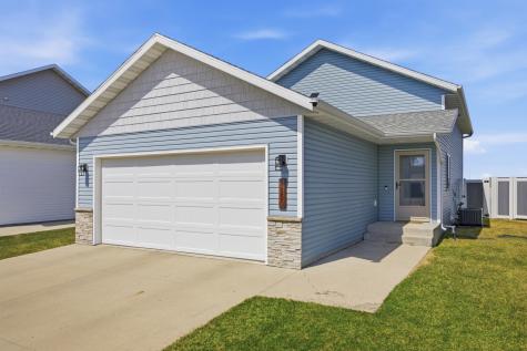 1150 Highland Lane W West Fargo ND 58078