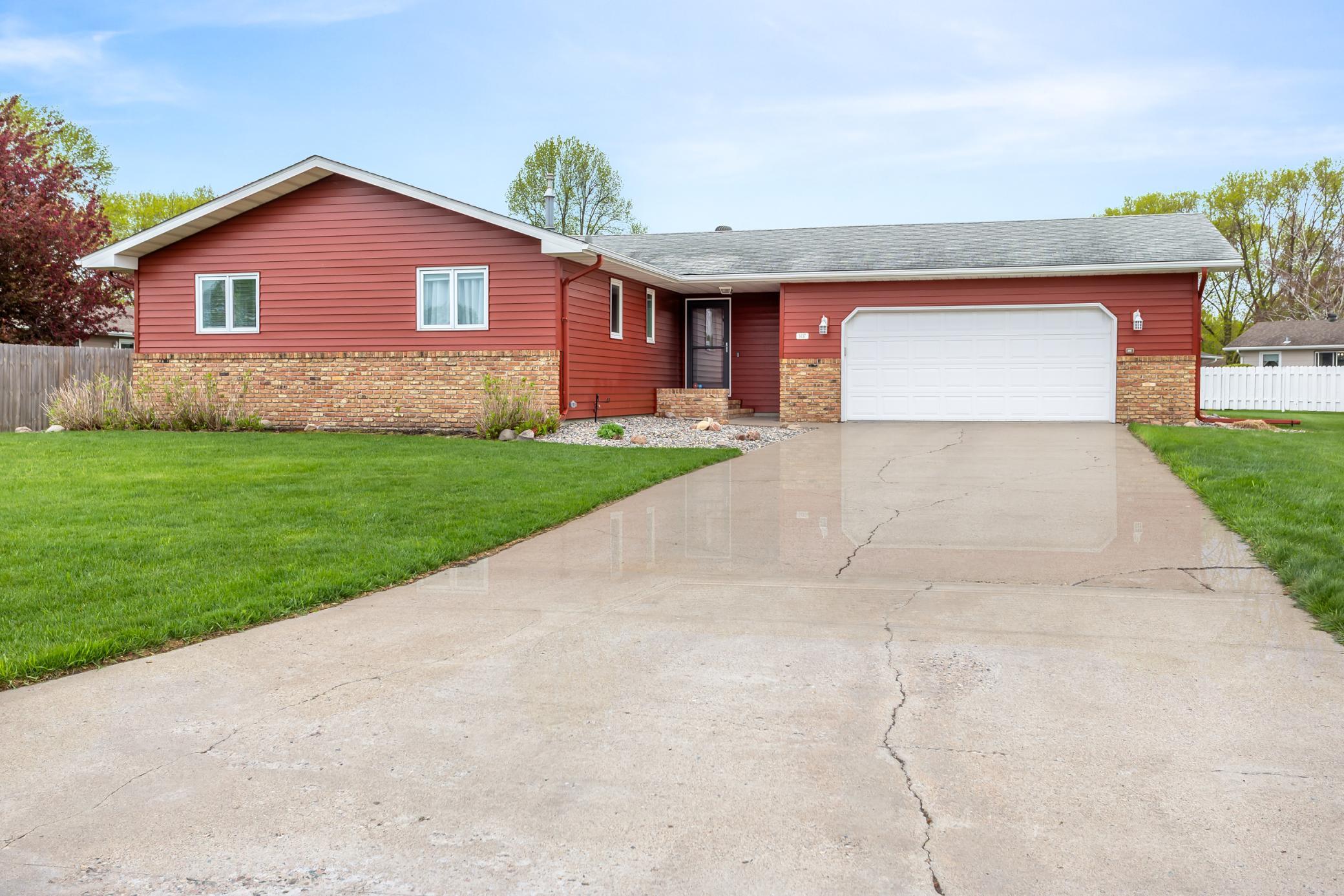 1437 E Gateway Circle S Fargo ND 58103