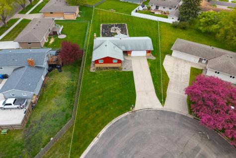 1437 E Gateway Circle S Fargo ND 58103