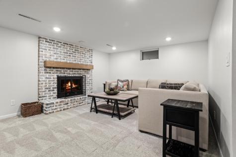 1437 E Gateway Circle S Fargo ND 58103