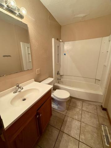 622 Valley Avenue SE Valley City ND 58072