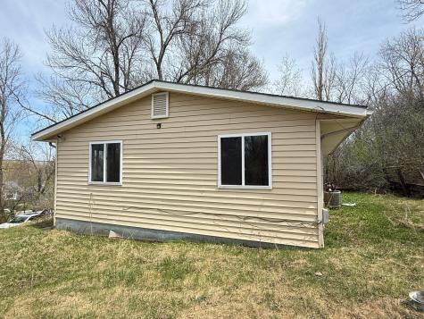 622 Valley Avenue SE Valley City ND 58072