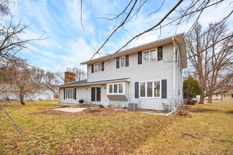 3525 Longfellow Road N Fargo ND 58102