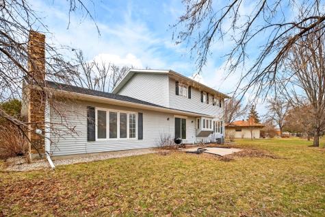 3525 Longfellow Road N Fargo ND 58102