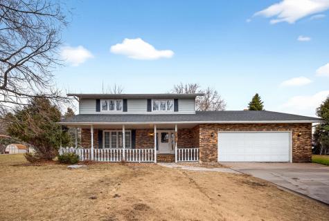 3525 Longfellow Road N Fargo ND 58102