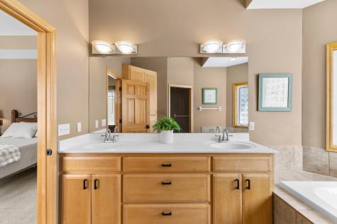 8175 Pristine Pine Trail Eden Prairie MN 55347