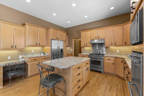 8175 Pristine Pine Trail Eden Prairie MN 55347