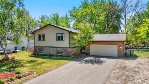 10365 Buckingham Drive Eden Prairie MN 55347