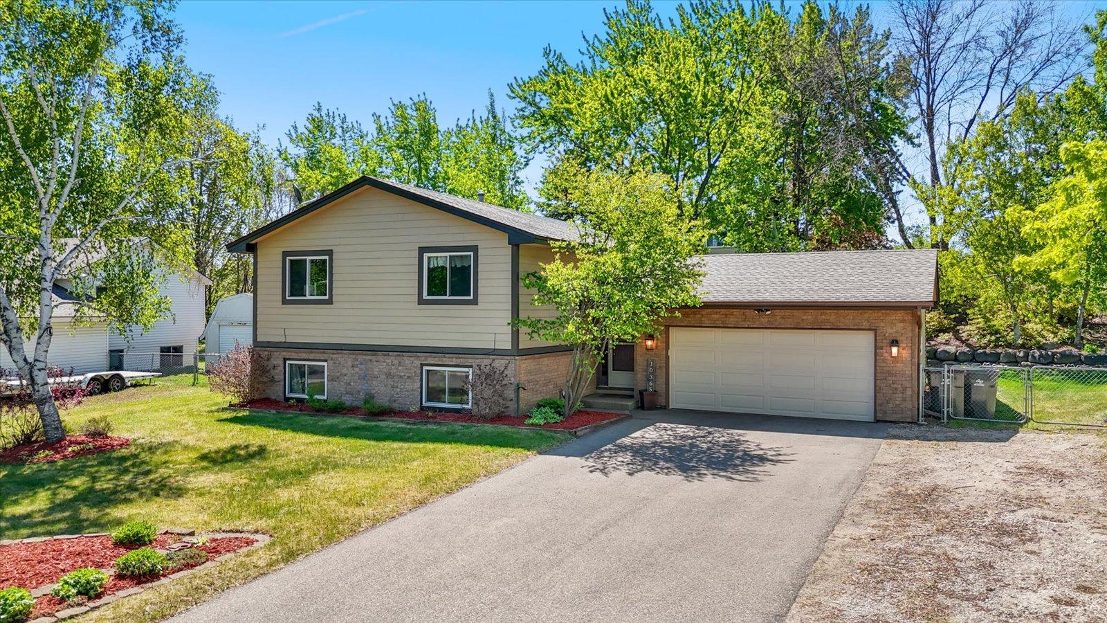 10365 Buckingham Drive Eden Prairie MN 55347