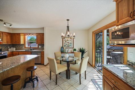 10365 Buckingham Drive Eden Prairie MN 55347