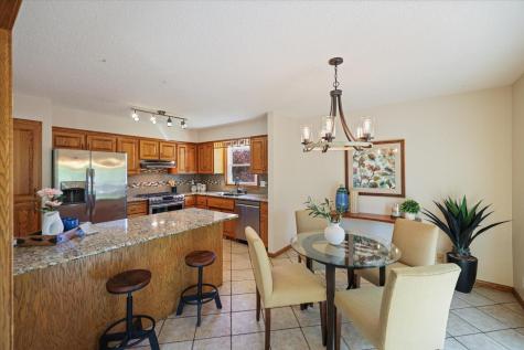 10365 Buckingham Drive Eden Prairie MN 55347