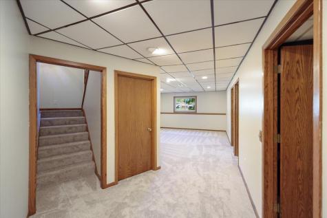 10365 Buckingham Drive Eden Prairie MN 55347