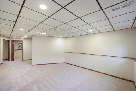 10365 Buckingham Drive Eden Prairie MN 55347