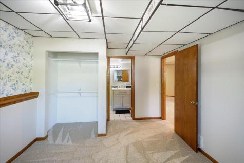 10365 Buckingham Drive Eden Prairie MN 55347
