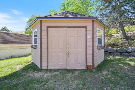 10365 Buckingham Drive Eden Prairie MN 55347