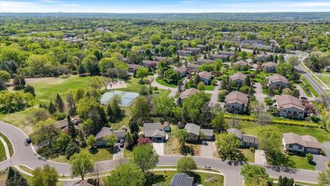 10365 Buckingham Drive Eden Prairie MN 55347