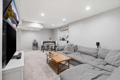 3915 Zane Avenue N Robbinsdale MN 55422