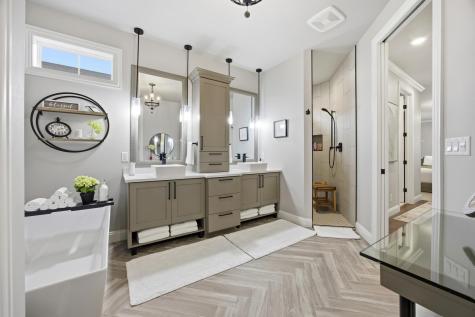 819 Rania Way W West Fargo ND 58078