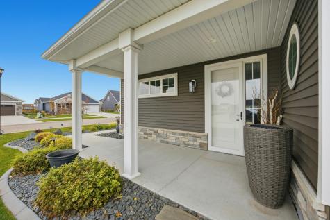 819 Rania Way W West Fargo ND 58078