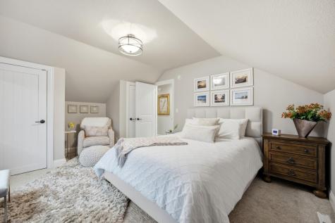 819 Rania Way W West Fargo ND 58078