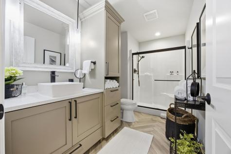 819 Rania Way W West Fargo ND 58078