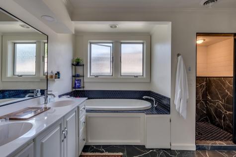 425 Lakeview Boulevard Albert Lea MN 56007