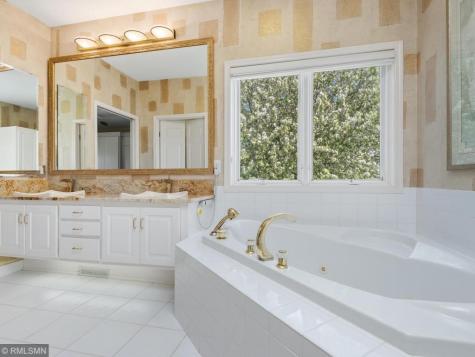 4085 Everest Lane N Plymouth MN 55446