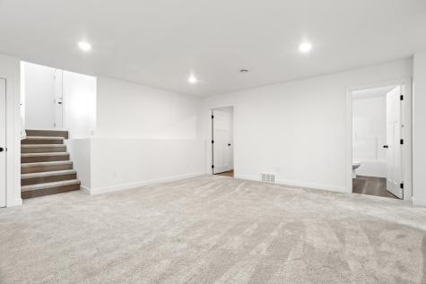 2515 38th Avenue S Moorhead MN 56560