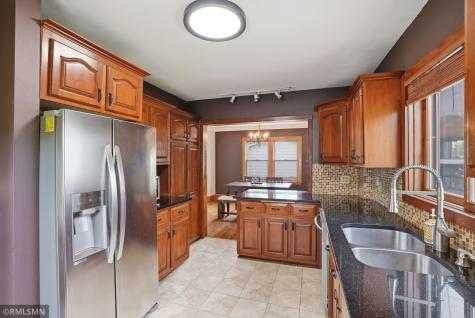 1665 Victoria Street N Saint Paul MN 55117
