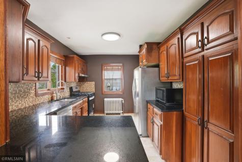 1665 Victoria Street N Saint Paul MN 55117