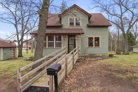 908 Franklin Street Spooner WI 54801