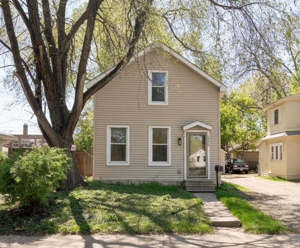 398 Banfil Street Saint Paul MN 55102