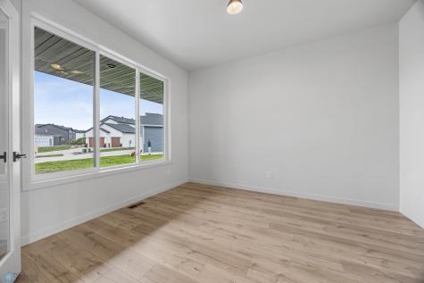 951 50th Avenue W West Fargo ND 58078