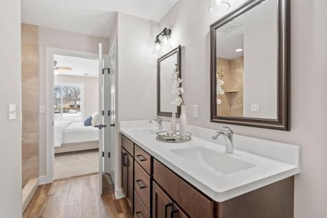 2317 17th Avenue E North Saint Paul MN 55109