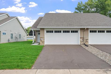 2317 17th Avenue E North Saint Paul MN 55109