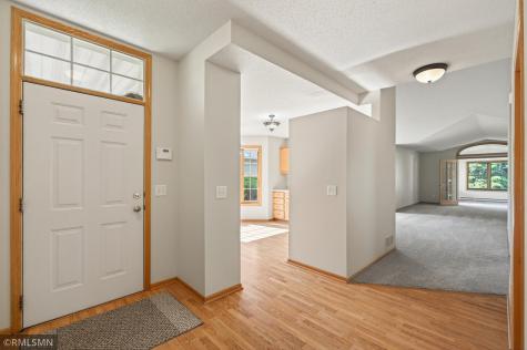2133 Southwind Road Maplewood MN 55109