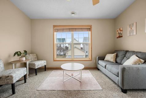2923 Hemingway Drive Chaska MN 55318