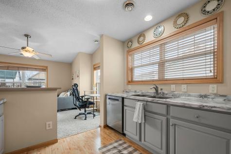 2923 Hemingway Drive Chaska MN 55318