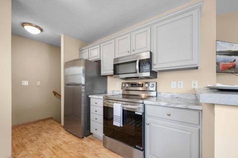 2923 Hemingway Drive Chaska MN 55318