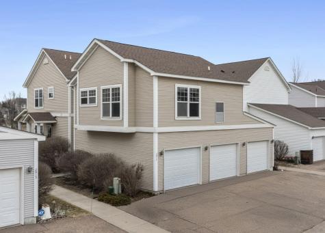 2923 Hemingway Drive Chaska MN 55318