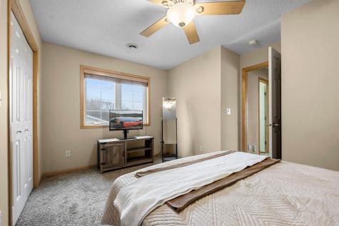 2923 Hemingway Drive Chaska MN 55318