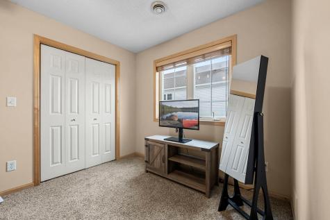 2923 Hemingway Drive Chaska MN 55318