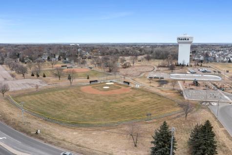 2923 Hemingway Drive Chaska MN 55318