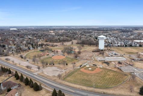 2923 Hemingway Drive Chaska MN 55318