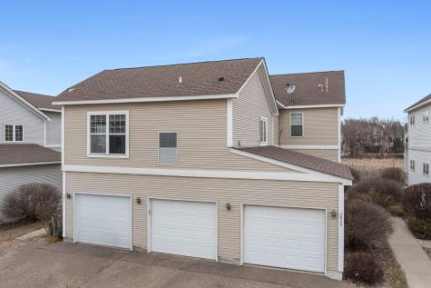 2923 Hemingway Drive Chaska MN 55318