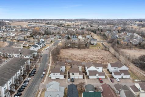 2923 Hemingway Drive Chaska MN 55318