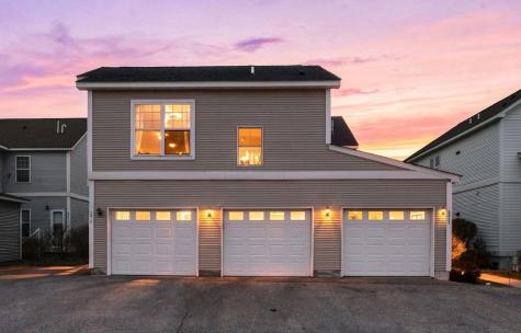 2923 Hemingway Drive Chaska MN 55318