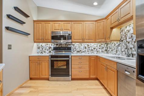 4293 39 1/2 Avenue S Fargo ND 58104