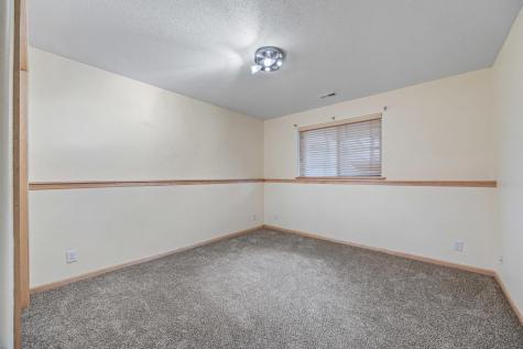 4293 39 1/2 Avenue S Fargo ND 58104